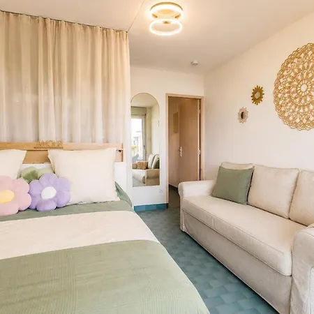 Cozy Air-conditioned With Parking 1 Min Apartment